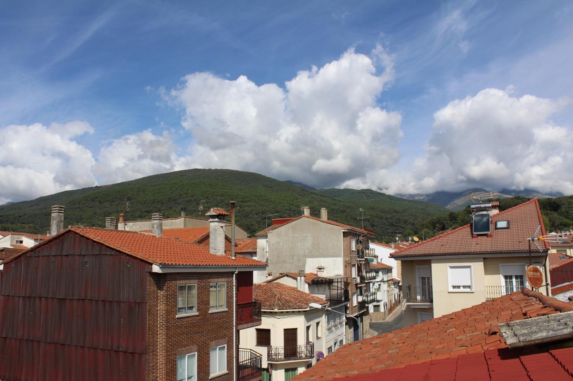 Atico Aires De Gredos Candeleda Exterior foto