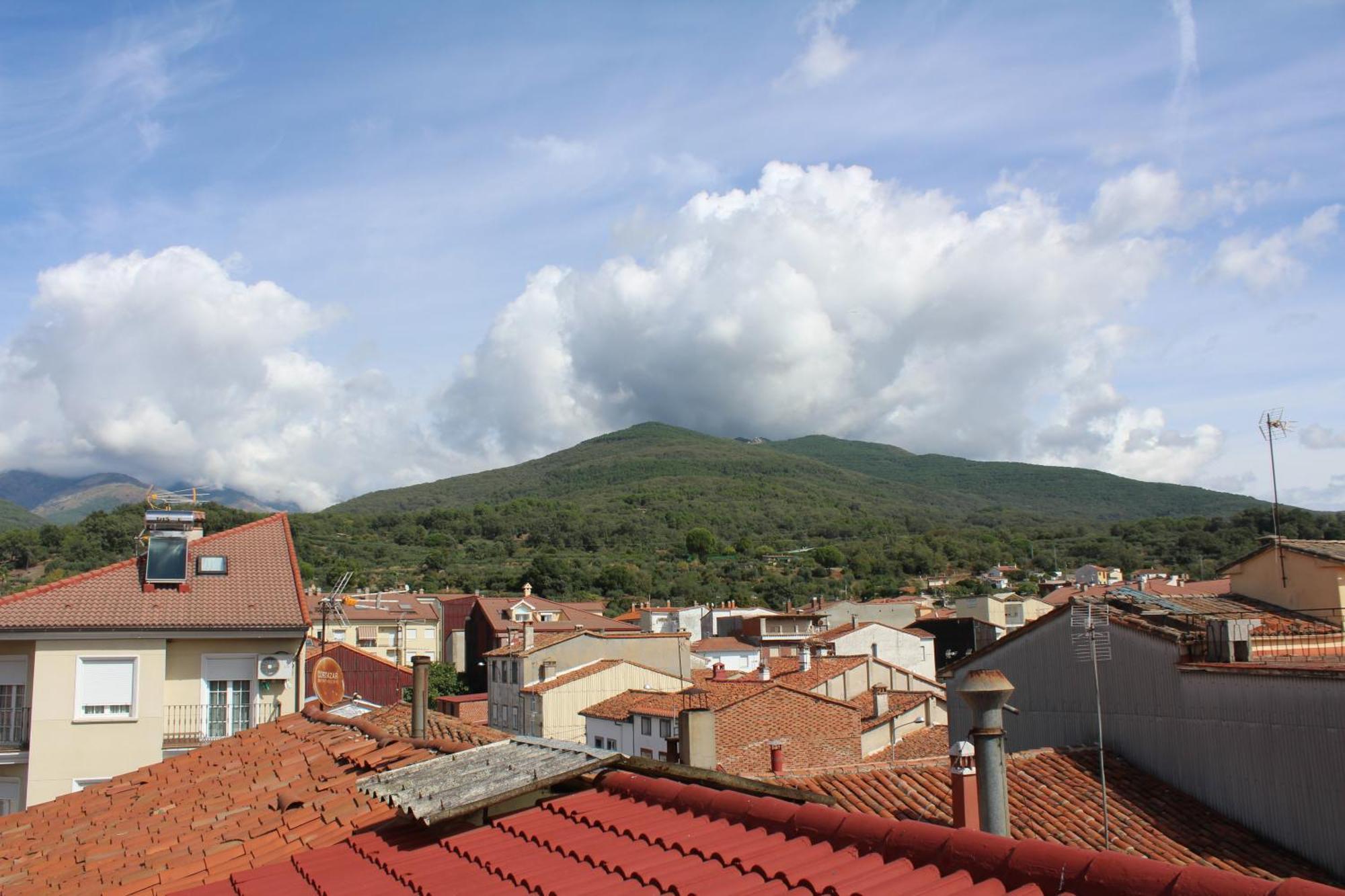 Atico Aires De Gredos Candeleda Exterior foto